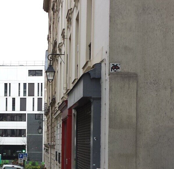 PA_69, Space Invader de la rue du Banquier — Street art de Invader à Paris