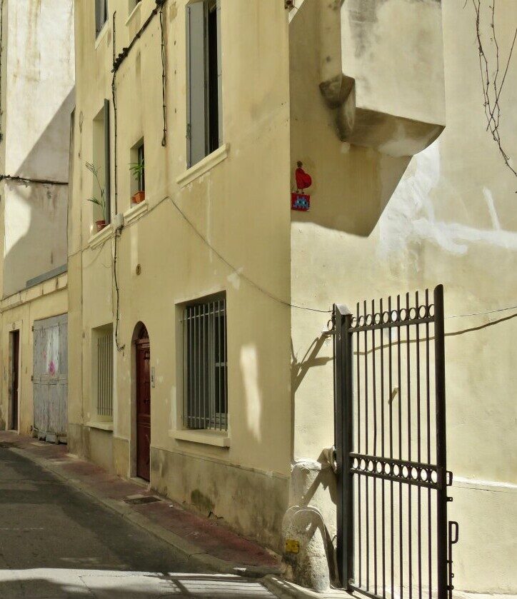 MPL_19, Space Invader on Impasse des Multipliants — Street art by Invader in Montpellier