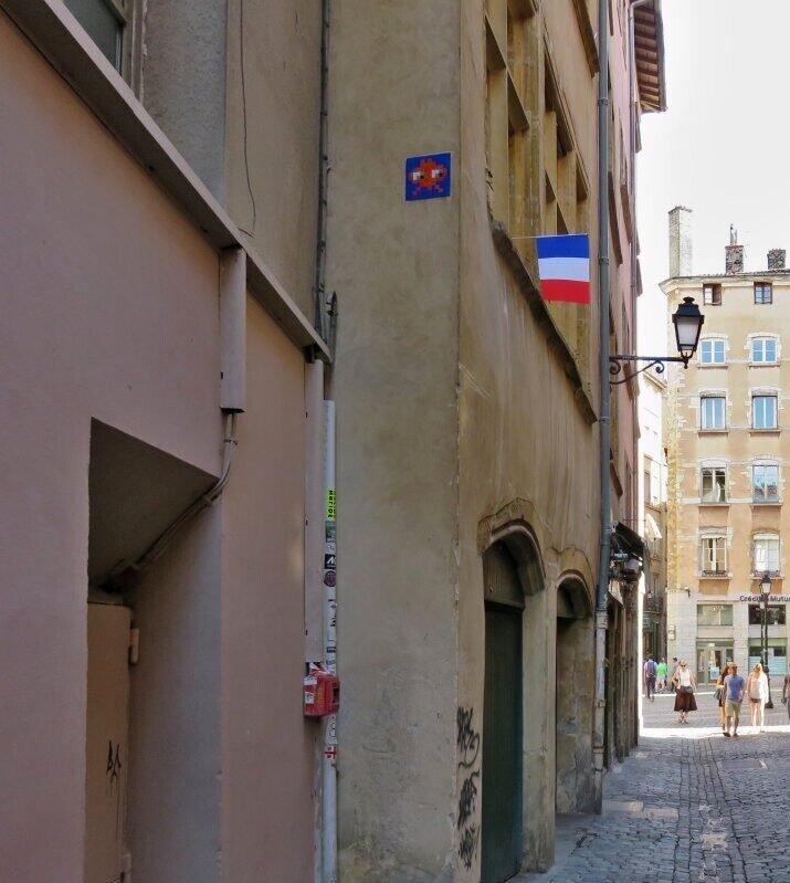 LY_07, Space Invader on 13 Rue Lainerie — Street art by Invader in Lyon