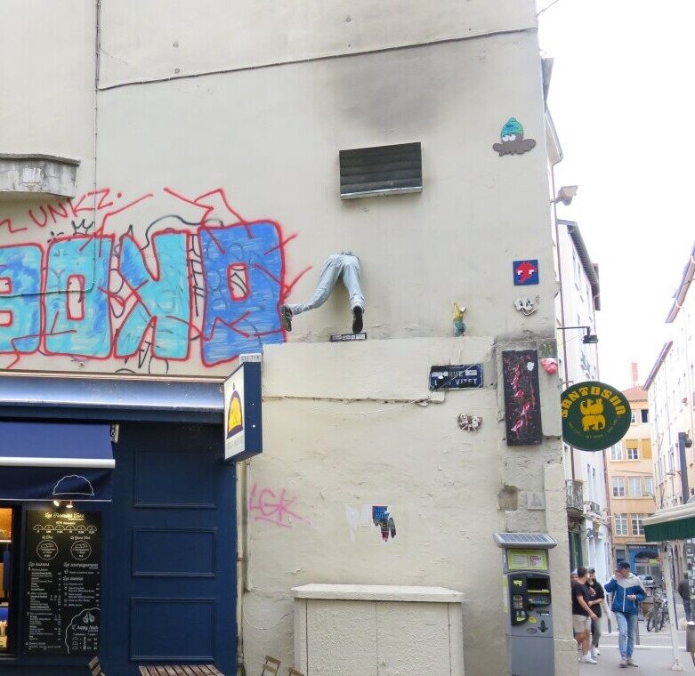LY_13, Space Invader on Rue Louis Vitet — Street art by Invader in Lyon