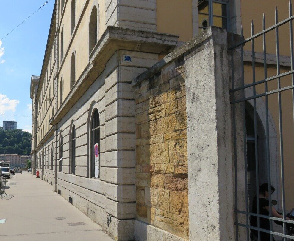LY_34, Space Invader on Quai Saint-Vincent — Street art by Invader in Lyon