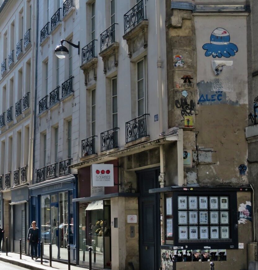 PA_455, Space Invader on 48 Rue Mazarine — Street art by Invader in Paris