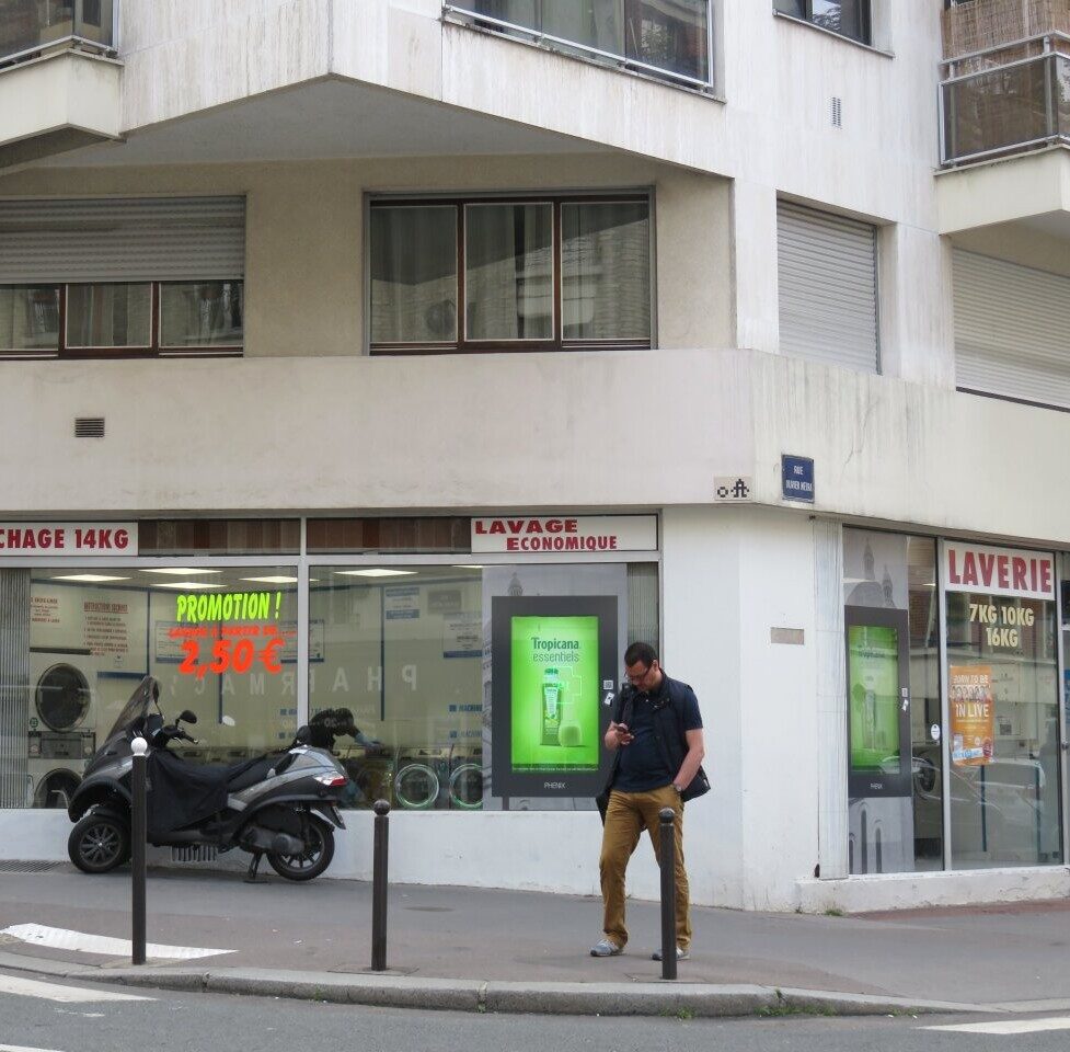PA_442, Space Invader on 34 Rue Olivier Métra — Street art by Invader in Paris