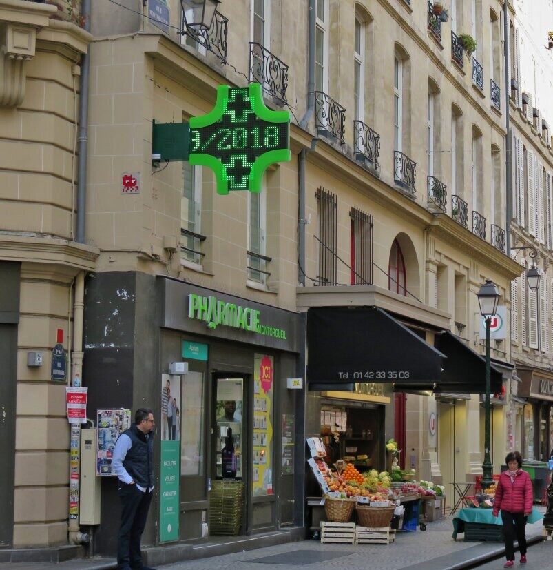 PA_468, Space Invader on Rue Bachaumont — Street art by Invader in Paris