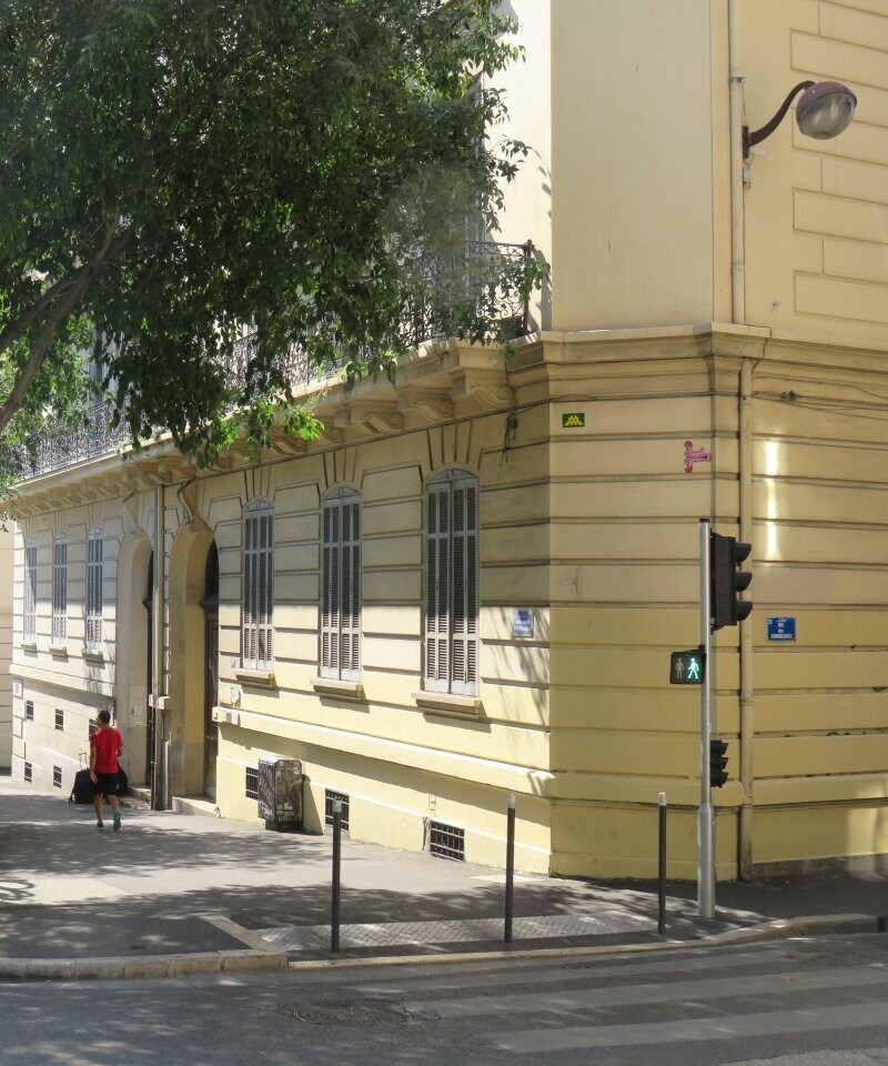 MARS_11, Space Invader on 70 Rue des Dominicaines — Street art by Invader in Marseille