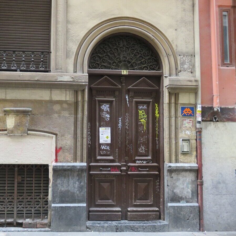 BBO_10, Space Invader on 13 Erronda kalea — Street art by Invader in Bilbao