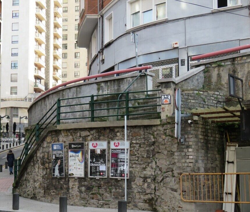 BBO_35, Space Invader on Calle Martín Agüero — Street art by Invader in Bilbao