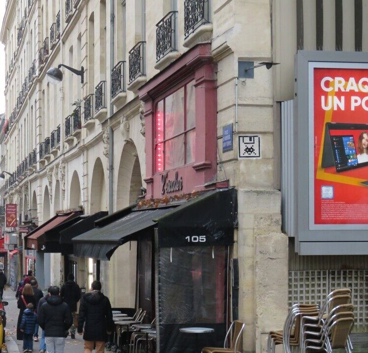 PA_947, Space Invader de la rue du Faubourg Saint-Denis — Street art de Invader à Paris