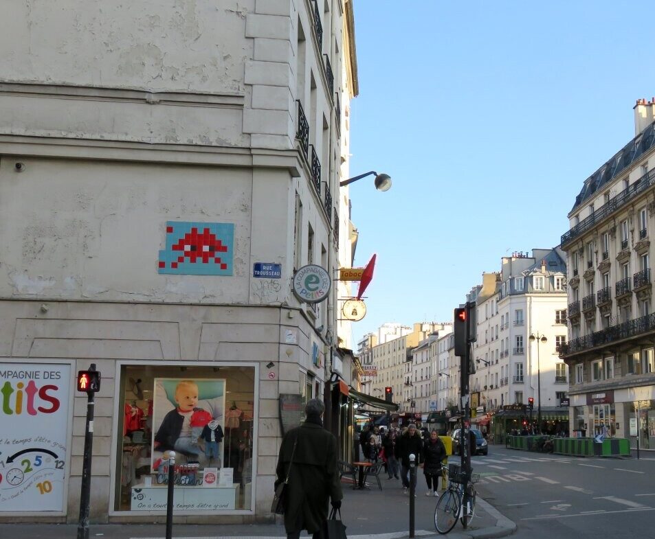 PA_961, Space Invader on 2 Rue Trousseau — Street art by Invader in Paris