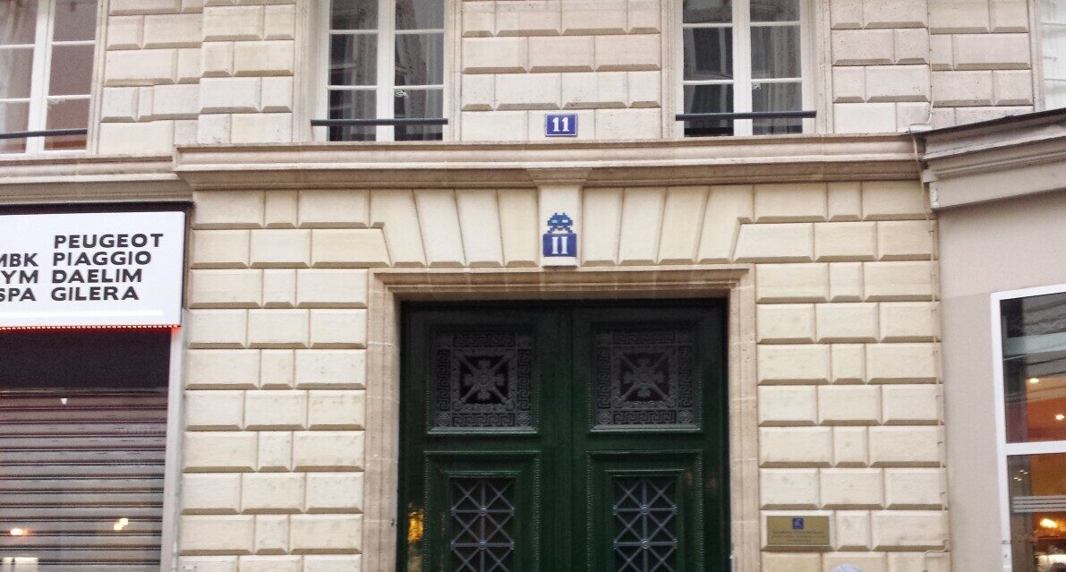 PA_894, Space Invader on Rue Saint-Augustin — Street art by Invader in Paris