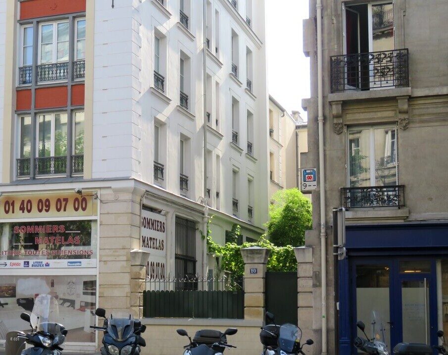 PA_944, Space Invader on 10 Rue Faidherbe — Street art by Invader in Paris