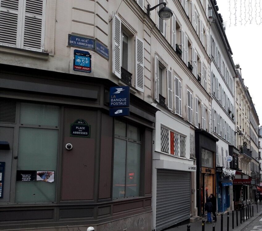 PA_1053, Space Invader de la rue des Abbesses — Street art de Invader à Paris