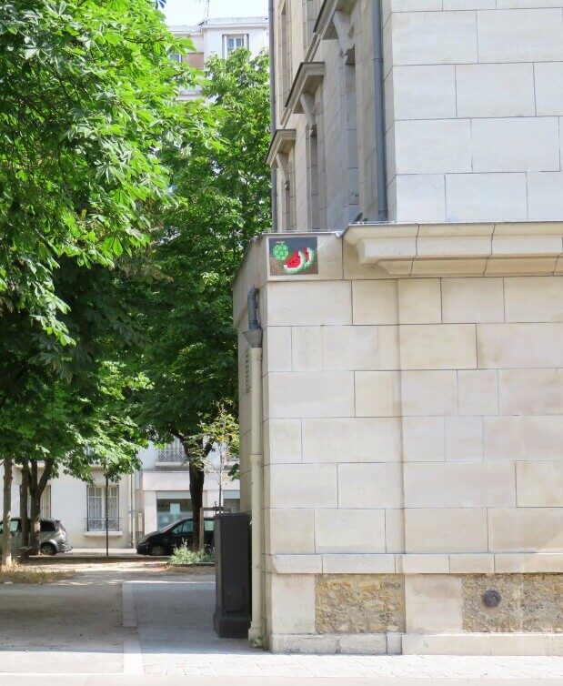 PA_1070, Space Invader on Place des Antilles — Street art by Invader in Paris