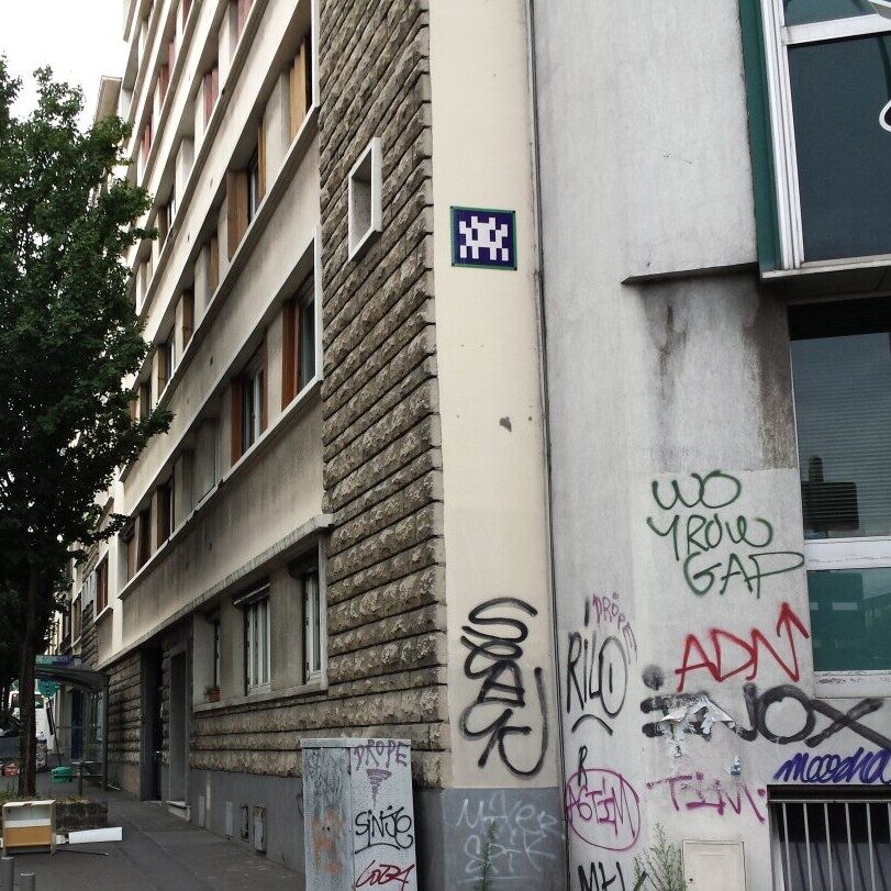 PA_1119, Space Invader de l'avenue de la République — Street art de Invader à Bagnolet