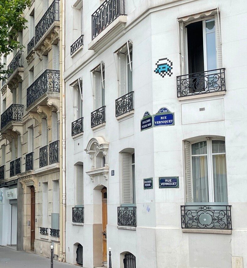 PA_1168, Space Invader de la rue Verniquet — Street art de Invader à Paris