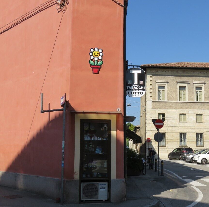 RA_28, Space Invader de Via Guglielmo Oberdan — Street art de Invader à Ravenna