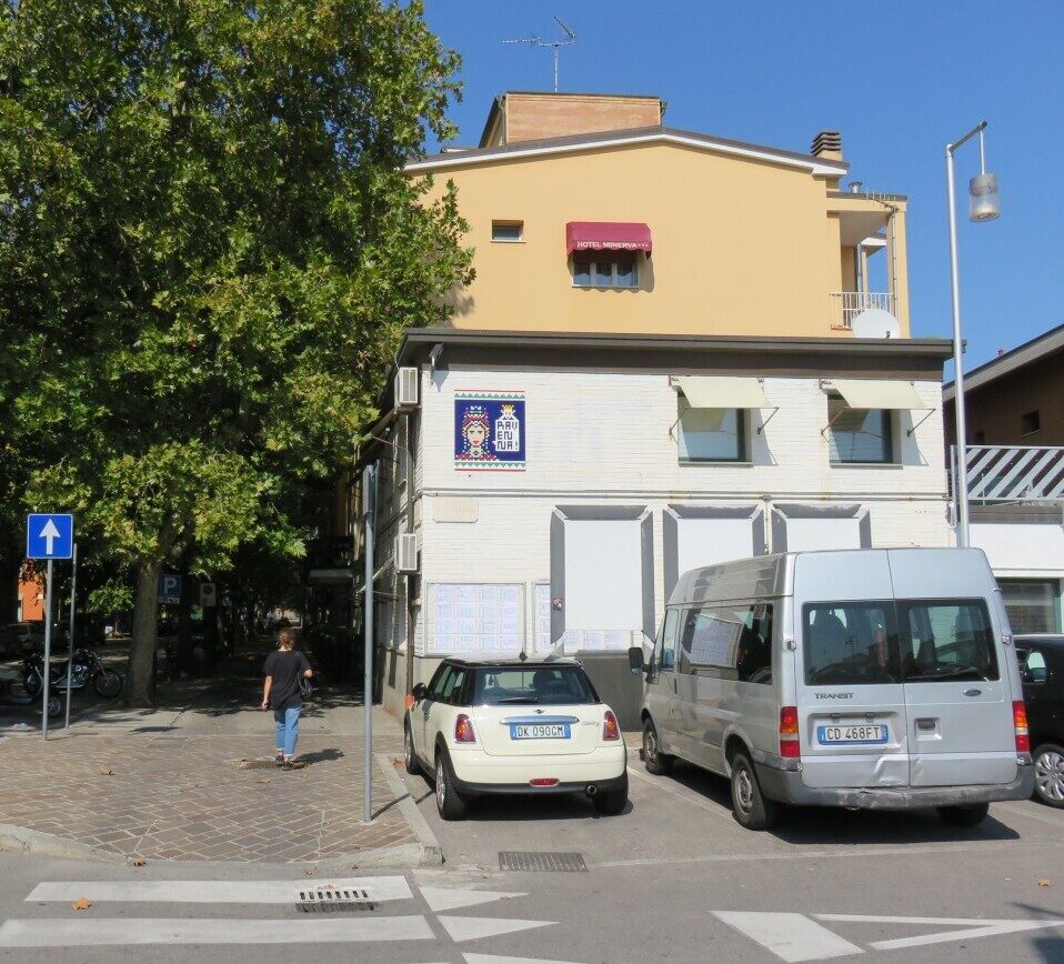 RA_34, Space Invader de Via Pietro Maroncelli — Street art de Invader à Ravenna