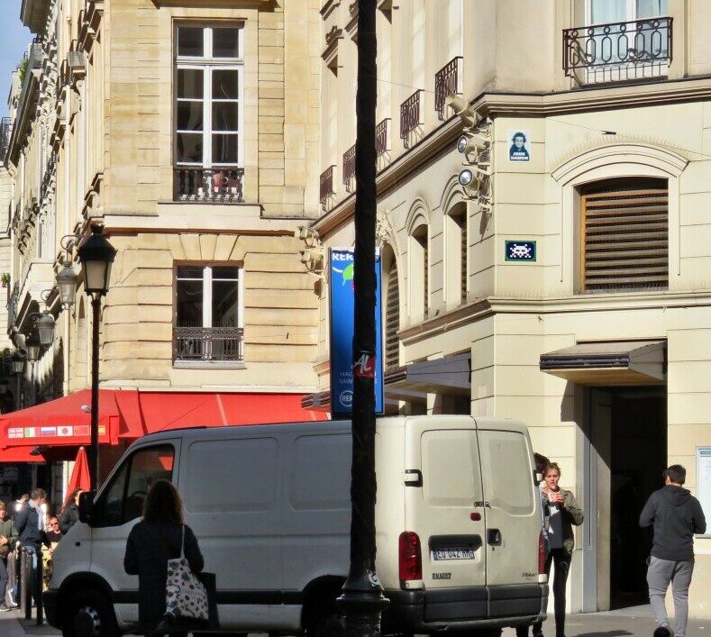 PA_1181, Space Invader on 58 rue Caumartin — Street art by Invader in Paris