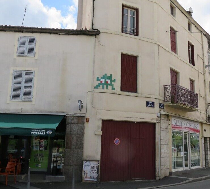 CLR_16, Space Invader on Place de la Fontaine — Street art by Invader in Clermont-Ferrand