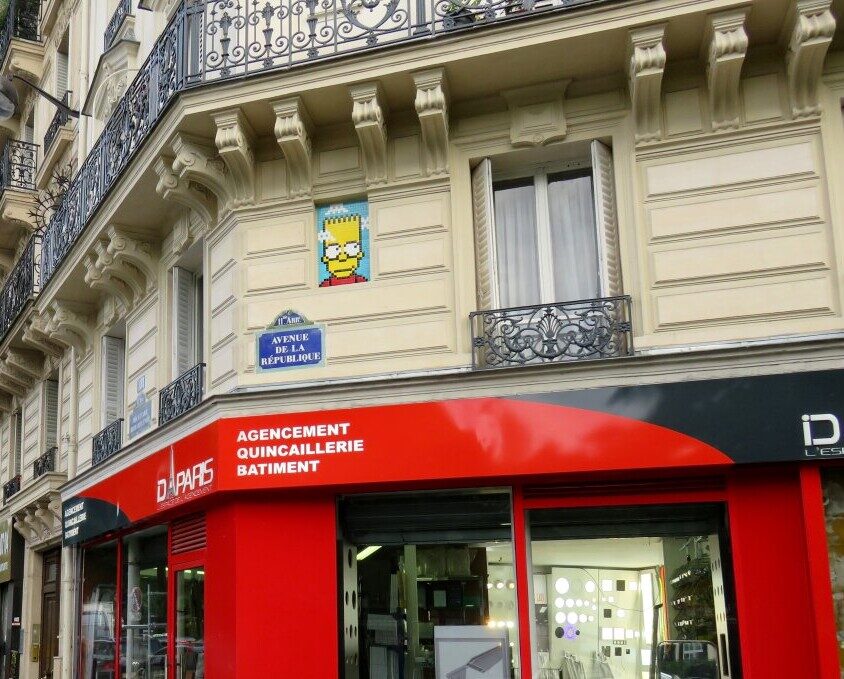 PA_1206, Space Invader on 22 avenue de la République — Street art by Invader in Paris