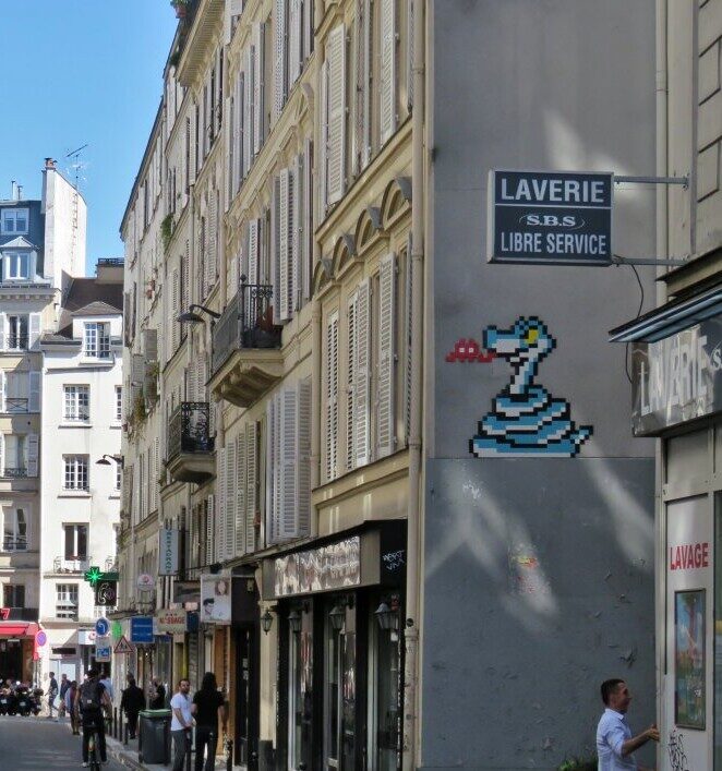 PA_1220, Space Invader on 7 rue d'Enghien — Street art by Invader in Paris