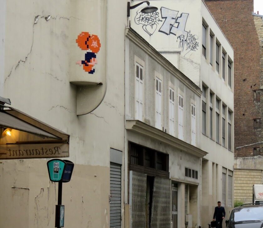 PA_1232, Space Invader on 102 rue du Mont Cenis — Street art by Invader in Paris