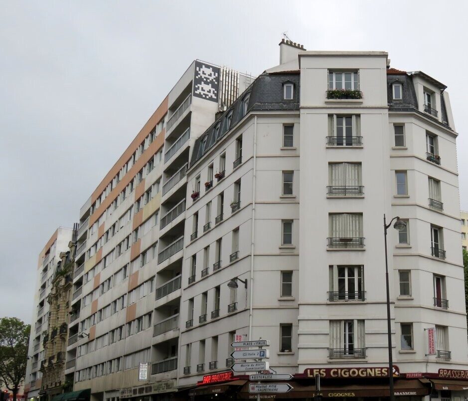 PA_1240, Space Invader on 114 boulevard Vincent Auriol — Street art by Invader in Paris