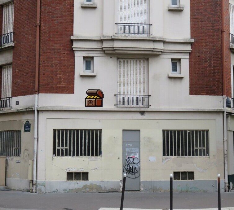 PA_1242, Space Invader on 26 rue de la Plaine — Street art by Invader in Paris