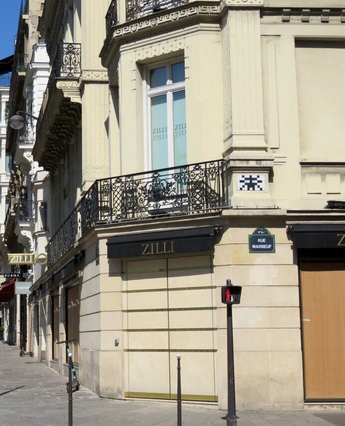 PA_1254, Space Invader de la rue Marbeuf — Street art de Invader à Paris