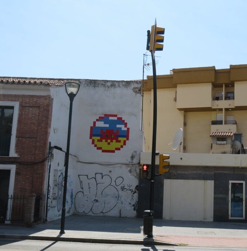 MLGA_10, Space Invader on Avenida Juan Sebastián Elcano — Street art by Invader in Málaga