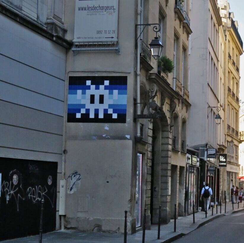 PA_1283, Space Invader de la rue des Déchargeurs — Street art de Invader à Paris