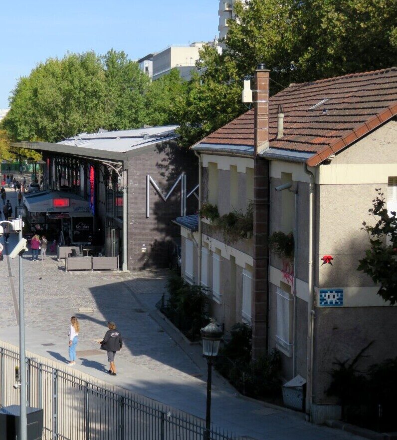 PA_1288, Space Invader on 5 quai de Loire — Street art by Invader in Paris