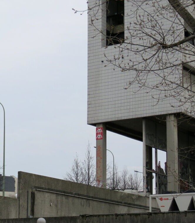 PA_1247, Space Invader de Hôpital Robert Debré — Street art de Invader à Paris