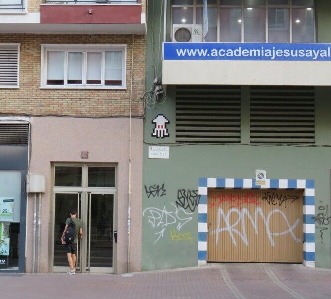 MLGA_07, Space Invader de Calle Cuarteles — Street art de Invader à Málaga