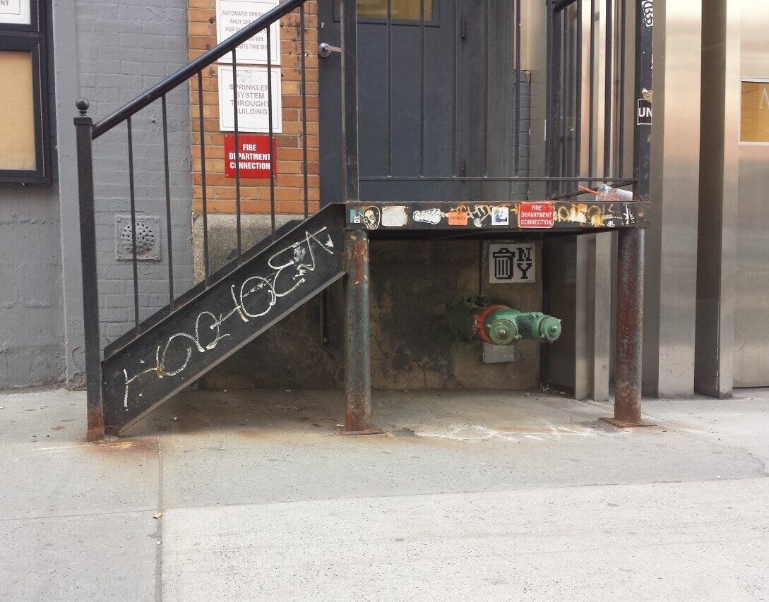 NY_187, Space Invader de West 25th Street — Street art de Invader à New York