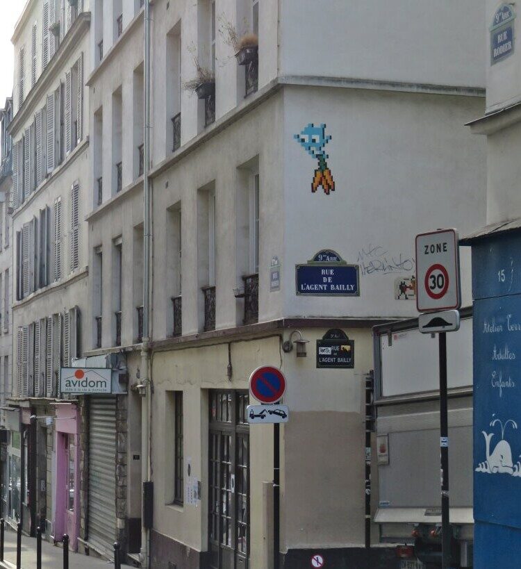 PA_1319, Space Invader on 1 rue de l'agent Bailly — Street art by Invader in Paris