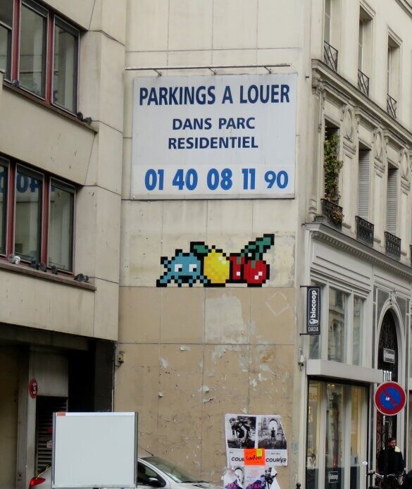 PA_1328, Space Invader de la rue de Paradis — Street art de Invader à Paris