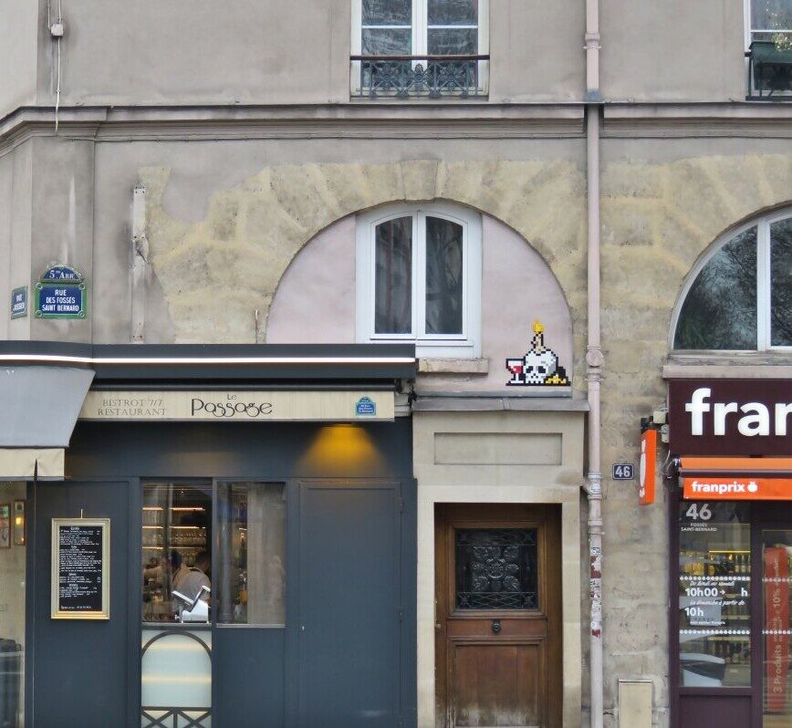 PA_1332, Space Invader on 46 rue des Fossés Saint-Bernard — Street art by Invader in Paris