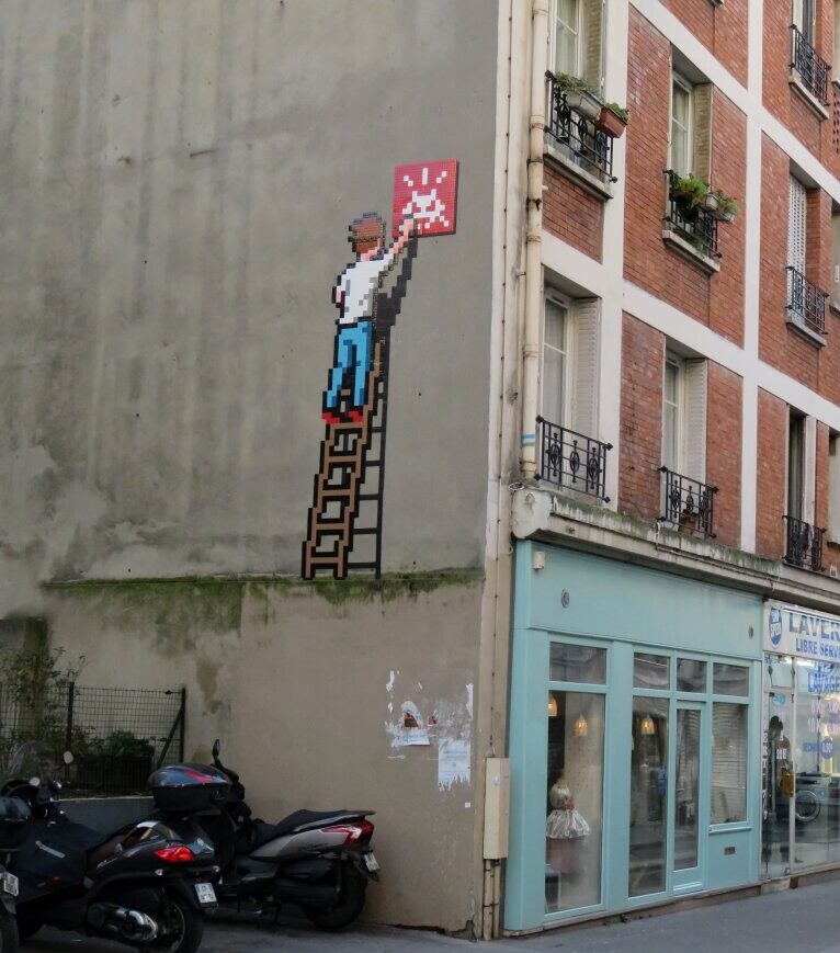 PA_1336, Space Invader de la rue de Montreuil — Street art de Invader à Paris