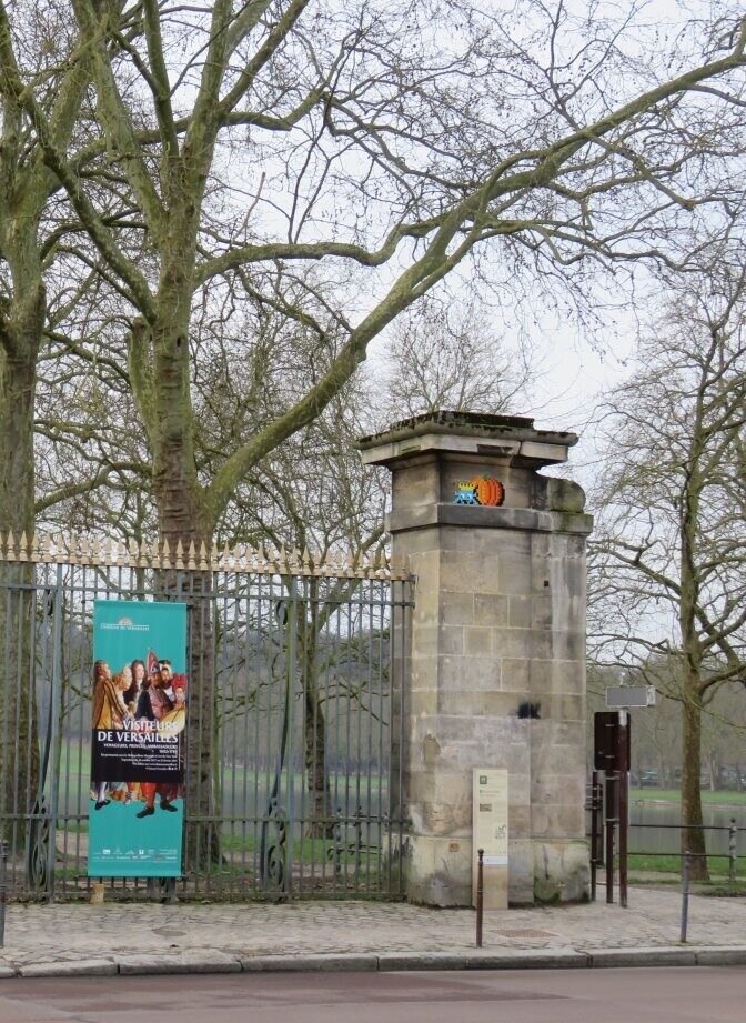 VRS_20, Space Invader de l'allée du Potager — Street art de Invader à Versailles