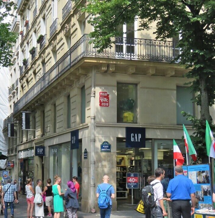 PA_1359, Space Invader de la place de la Sorbonne — Street art de Invader à Paris