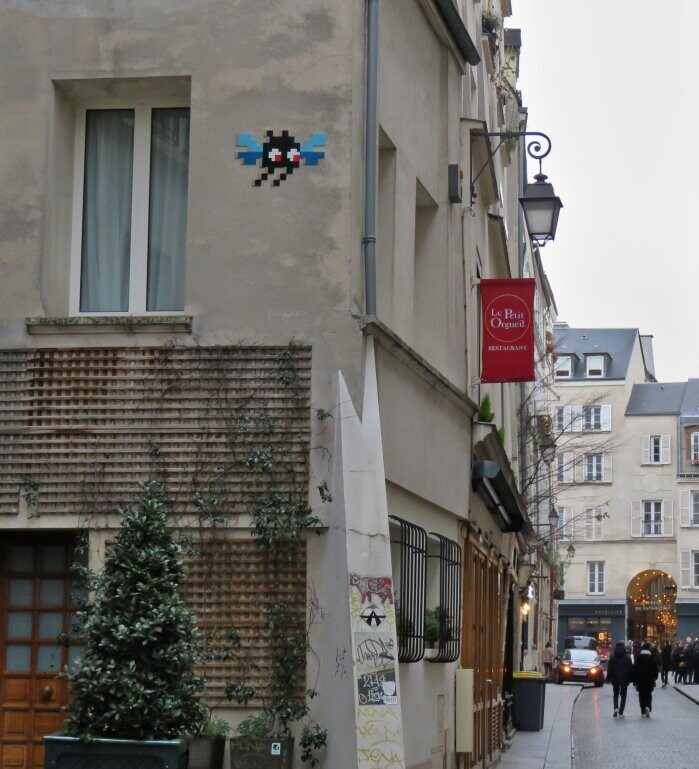 PA_1373, Space Invader de la rue Marie Stuart — Street art de Invader à Paris