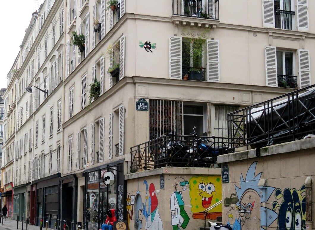 PA_1374, Space Invader on 3 rue Clotilde de Vaux — Street art by Invader in Paris