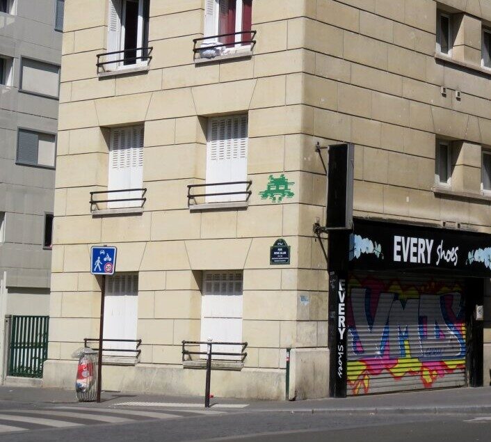 PA_1398, Space Invader on 157 rue Cardinet — Street art by Invader in Paris