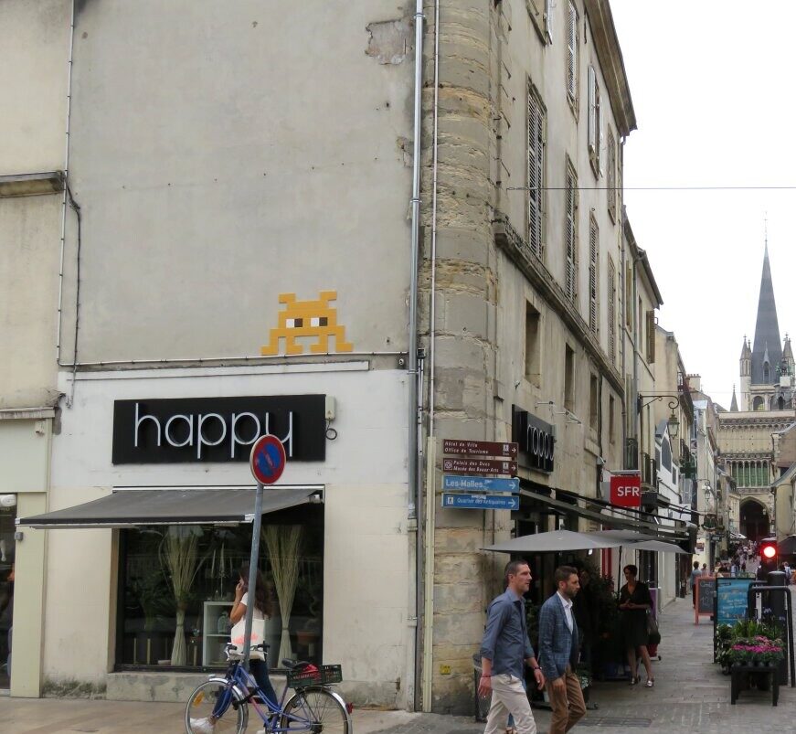 DIJ_06, Space Invader de la rue Musette — Street art de Invader à Dijon
