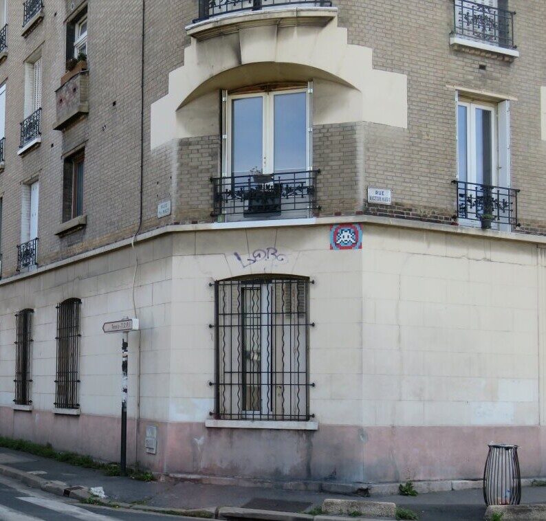 PA_1415, Space Invader on 83 rue Victor Hugo — Street art by Invader in Ivry-sur-Seine