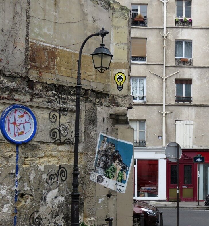 PA_1330, Space Invader on 20 rue Pirandello — Street art by Invader in Paris