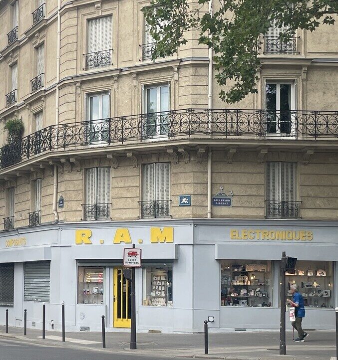 PA_1356, Space Invader on 168 boulevard Diderot — Street art by Invader in Paris