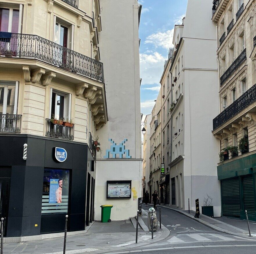 PA_1473, Space Invader de la rue des Vertus — Street art de Invader à Paris