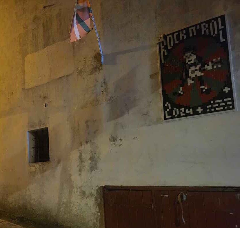 BAB_19, Space Invader de la rue des Basques — Street art de Invader à Bayonne